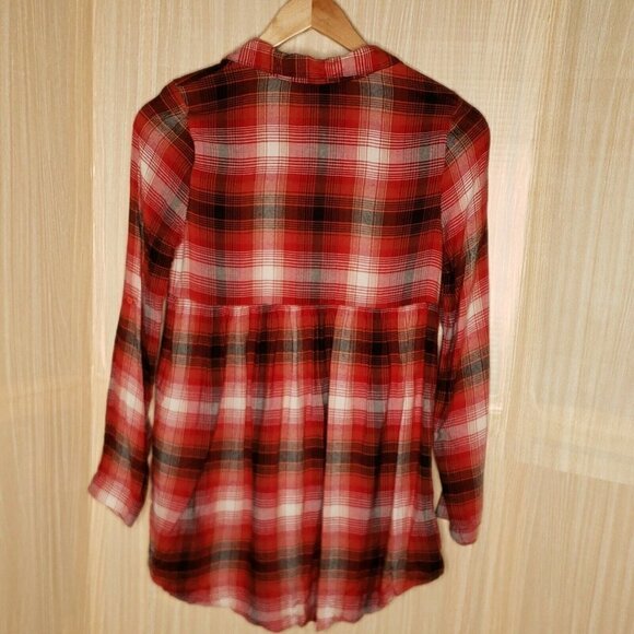 Chloe K Red Plaid Rayon Button Down Tunic Medium - Picture 2 of 8